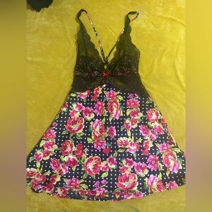 Victoria's Secret Black and Pink Floral Chemise! Size large